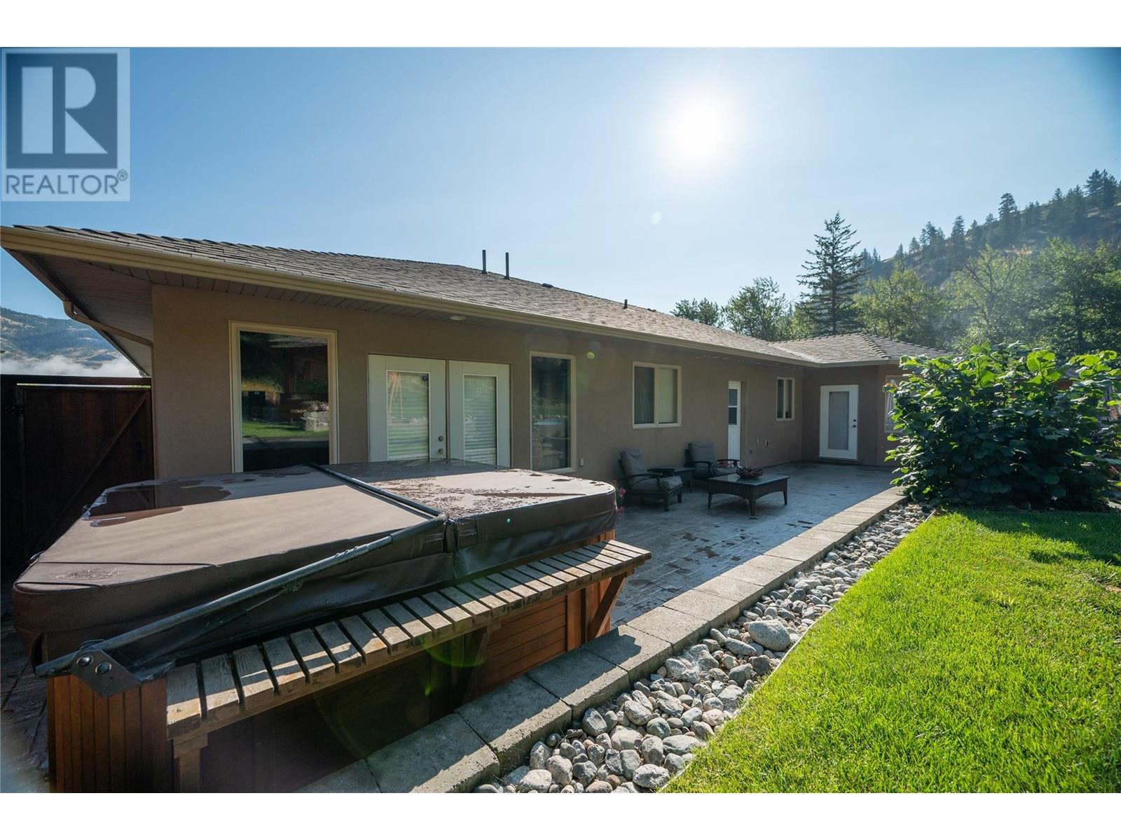 Photo 19 of 585 Coyote Drive, Kamloops BC