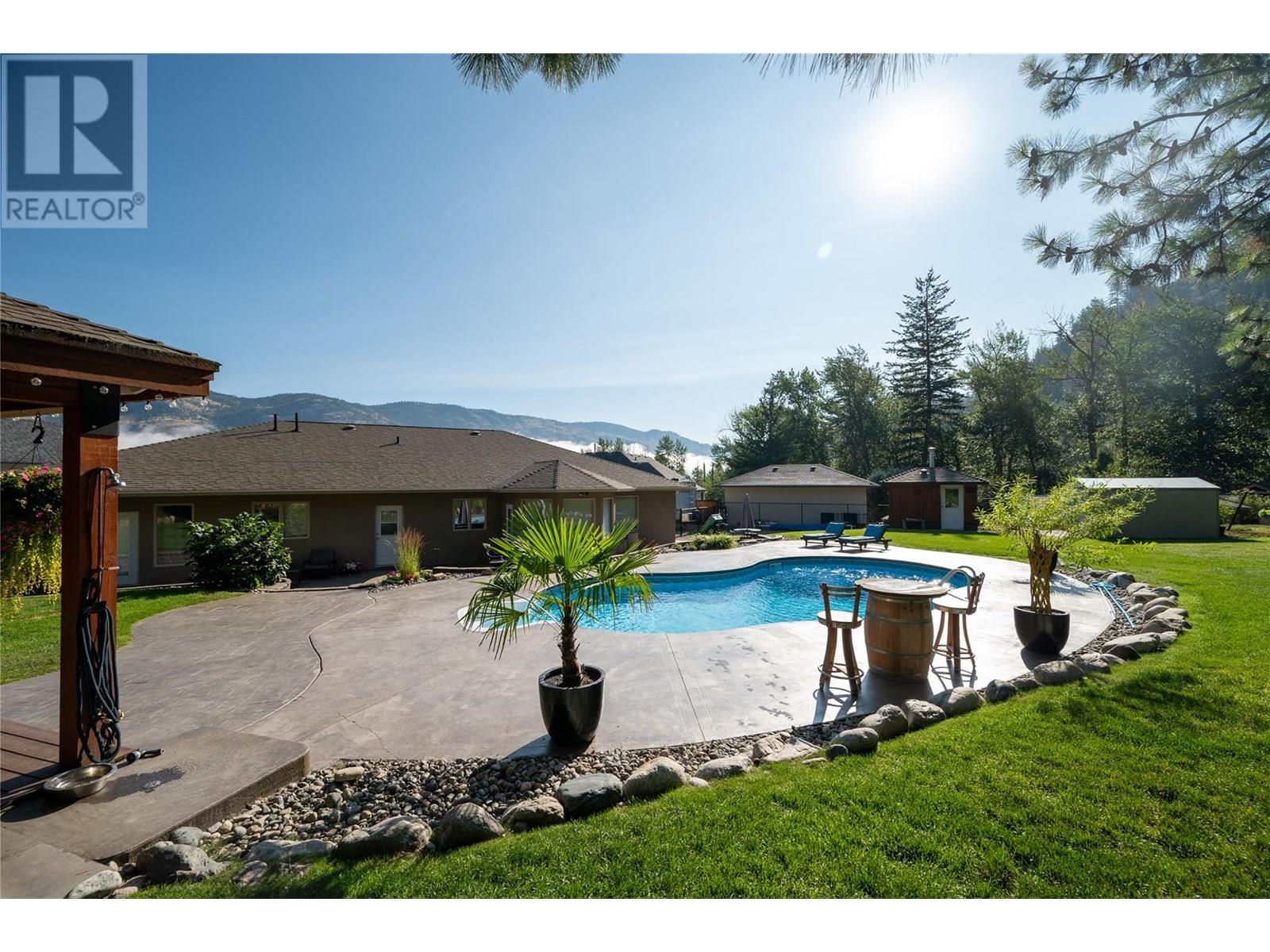 Photo 31 of 585 Coyote Drive, Kamloops BC
