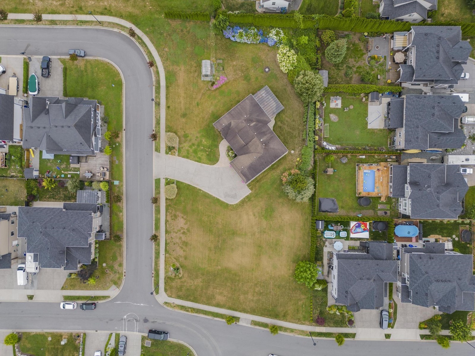 8455 JACK CRESCENT, Mission