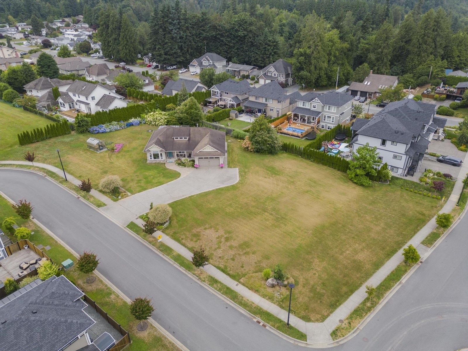 8455 JACK CRESCENT, Mission