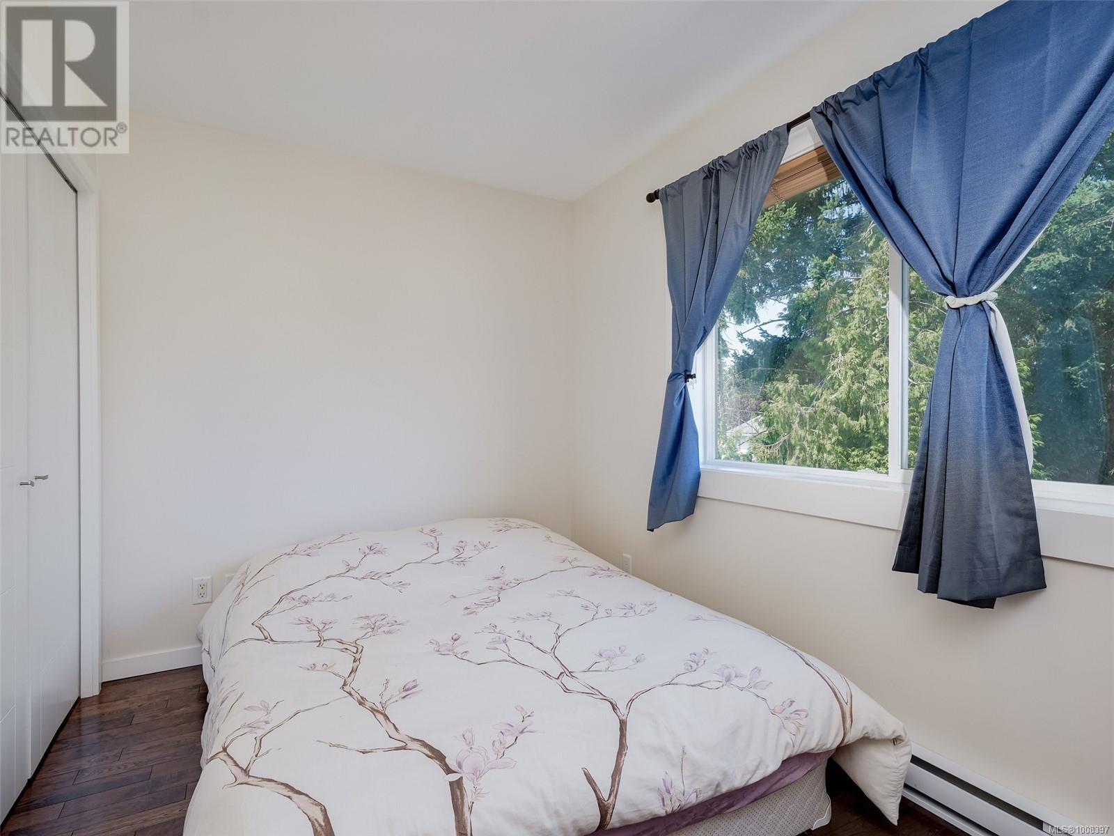 1026 Tillicum Rd, Esquimalt
