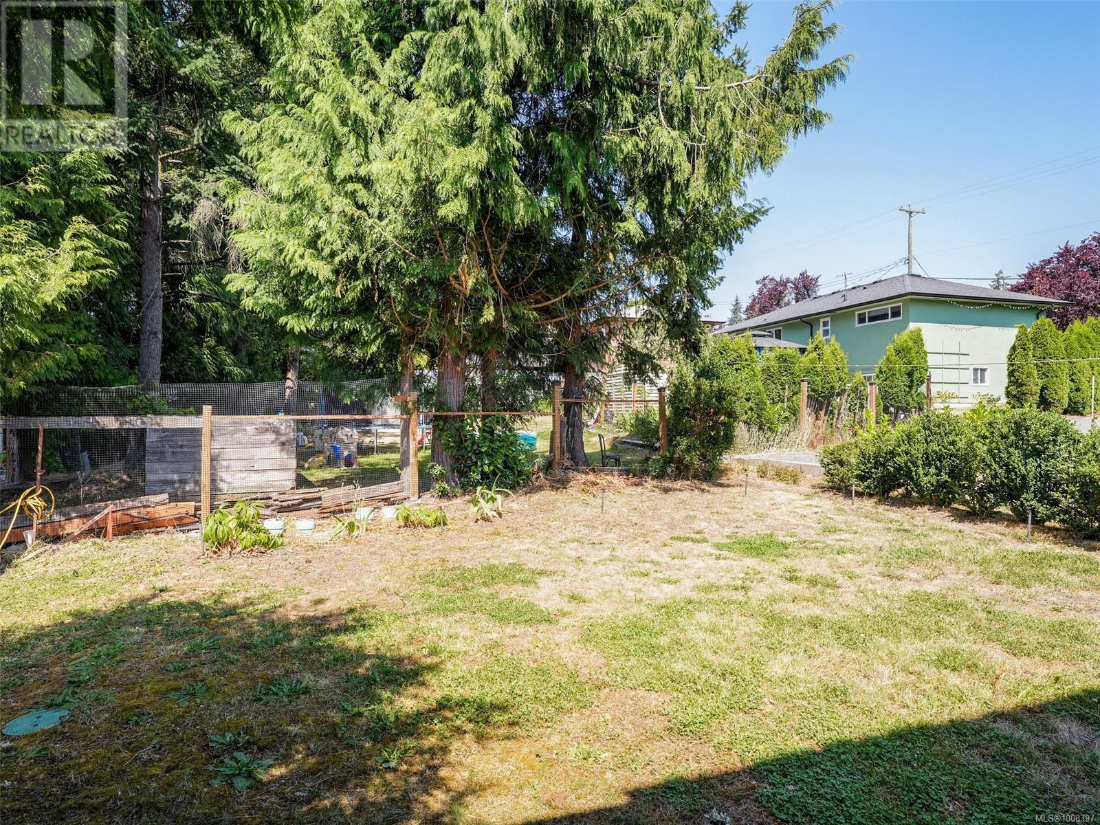 1026 Tillicum Rd, Esquimalt