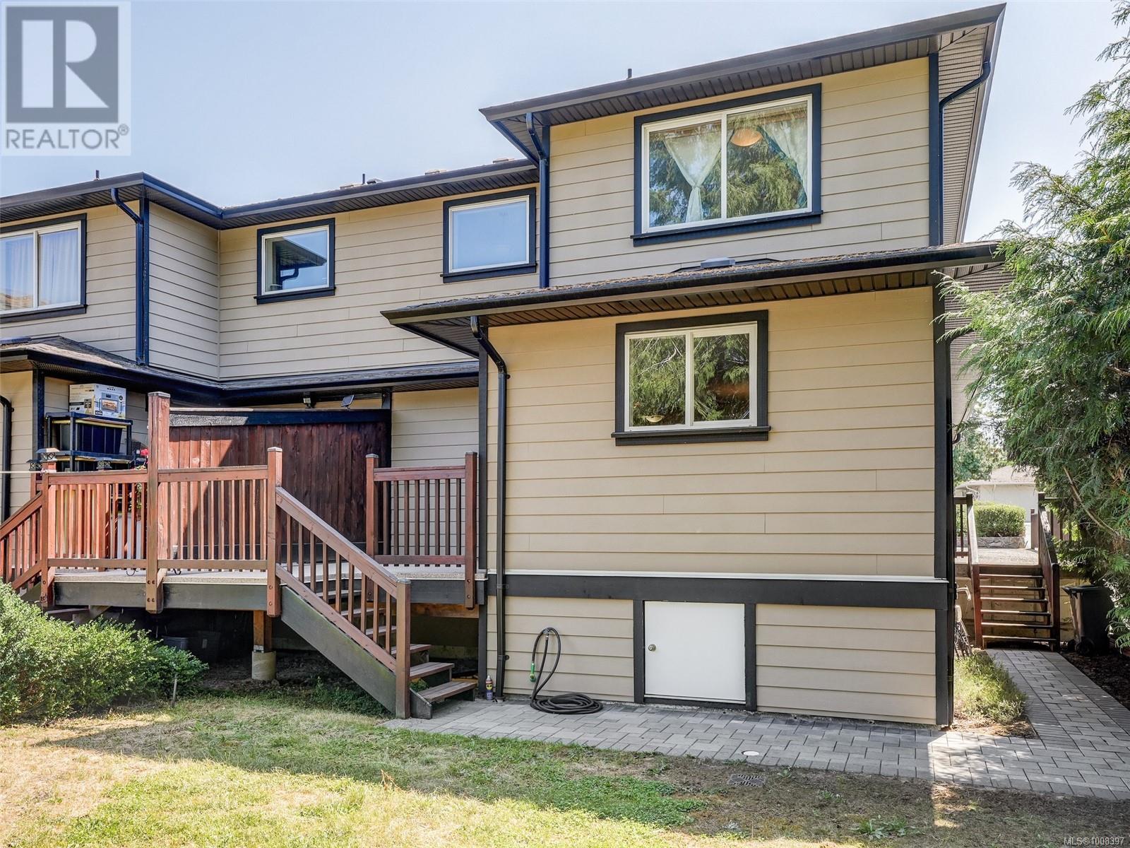 1026 Tillicum Rd, Esquimalt