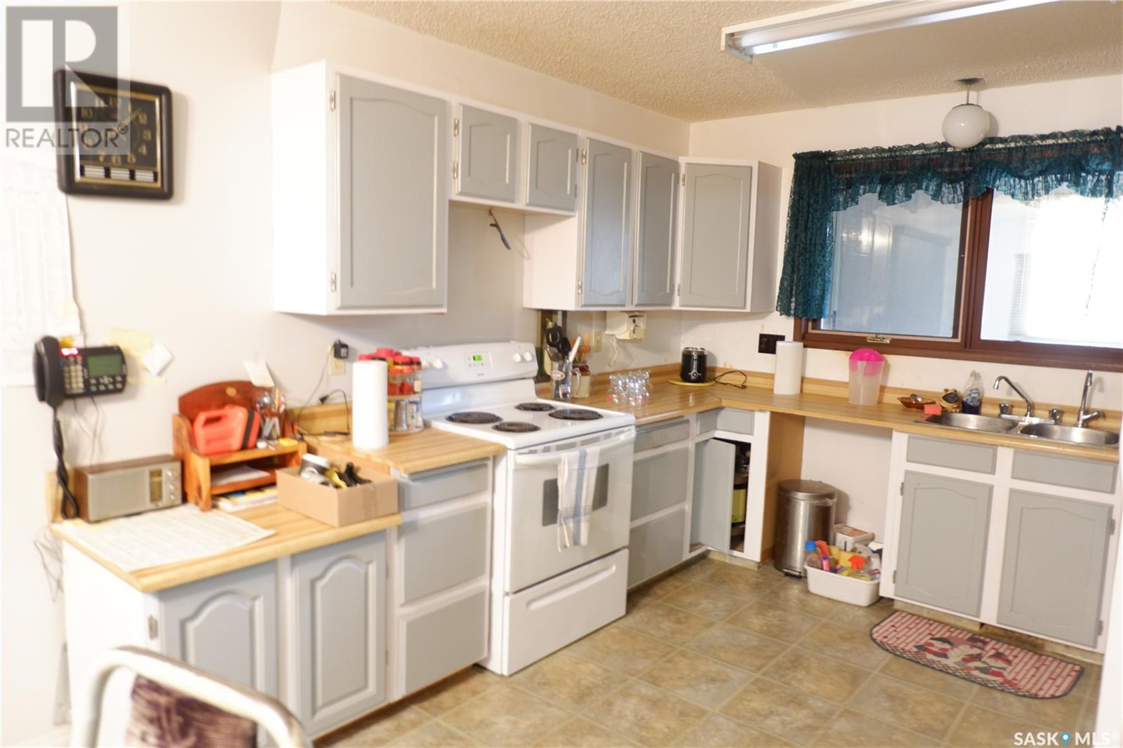 Photo 2 of 235 King Street, Coronach SK