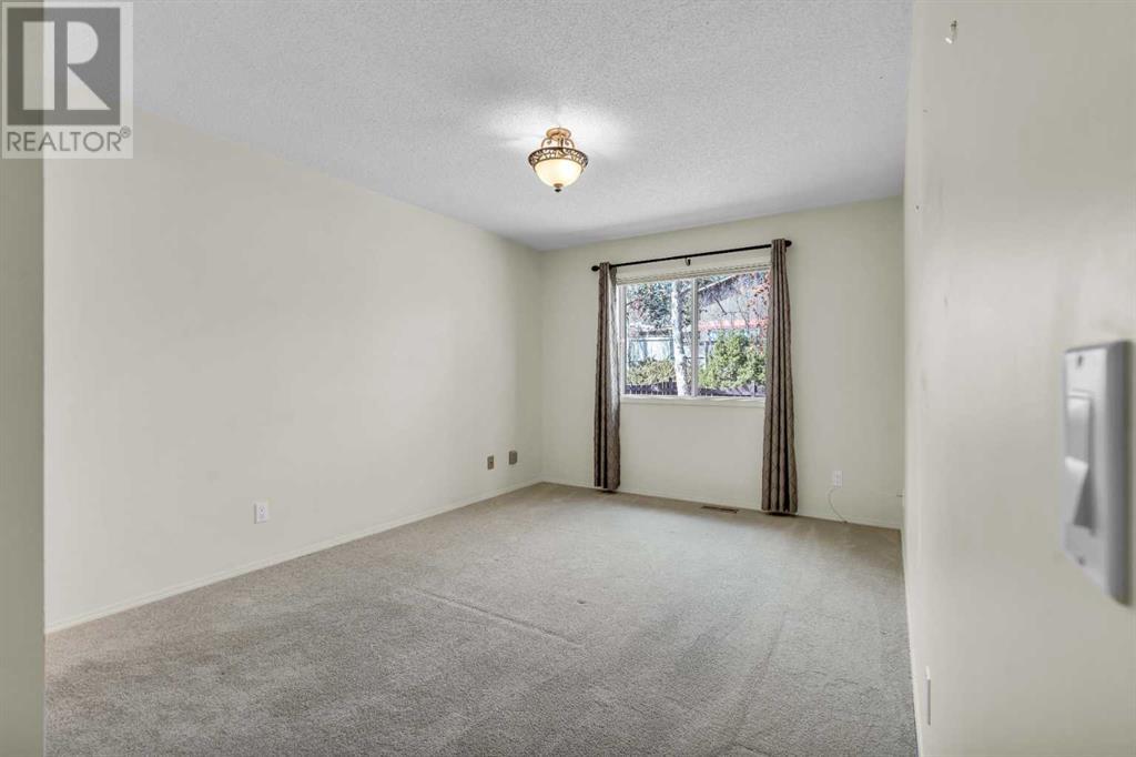 Single Family House for Sale in  Coach Side Terrace SW Coach Hill Calgary 