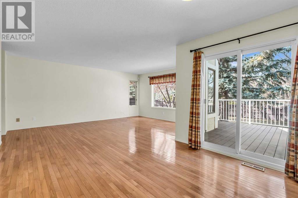 Single Family House for Sale in  Coach Side Terrace SW Coach Hill Calgary 