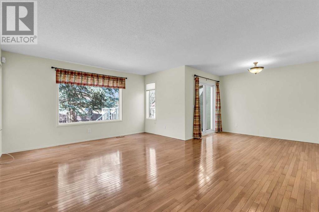 Single Family House for Sale in  Coach Side Terrace SW Coach Hill Calgary 