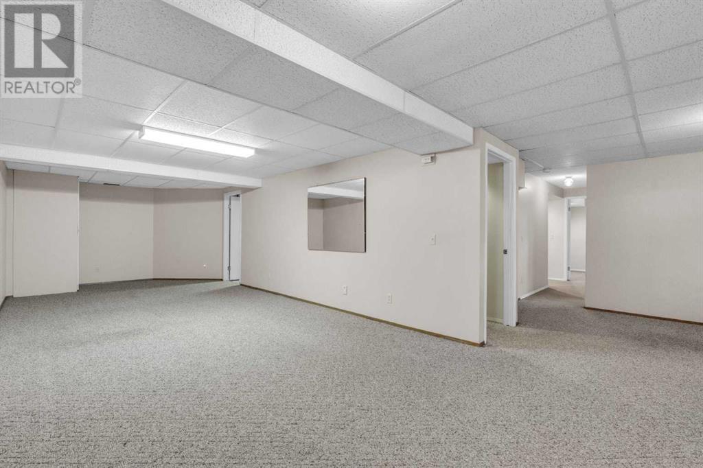 Single Family House for Sale in  Coach Side Terrace SW Coach Hill Calgary 