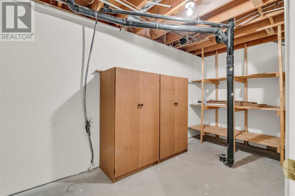 Single Family House for Sale in  Coach Side Terrace SW Coach Hill Calgary 