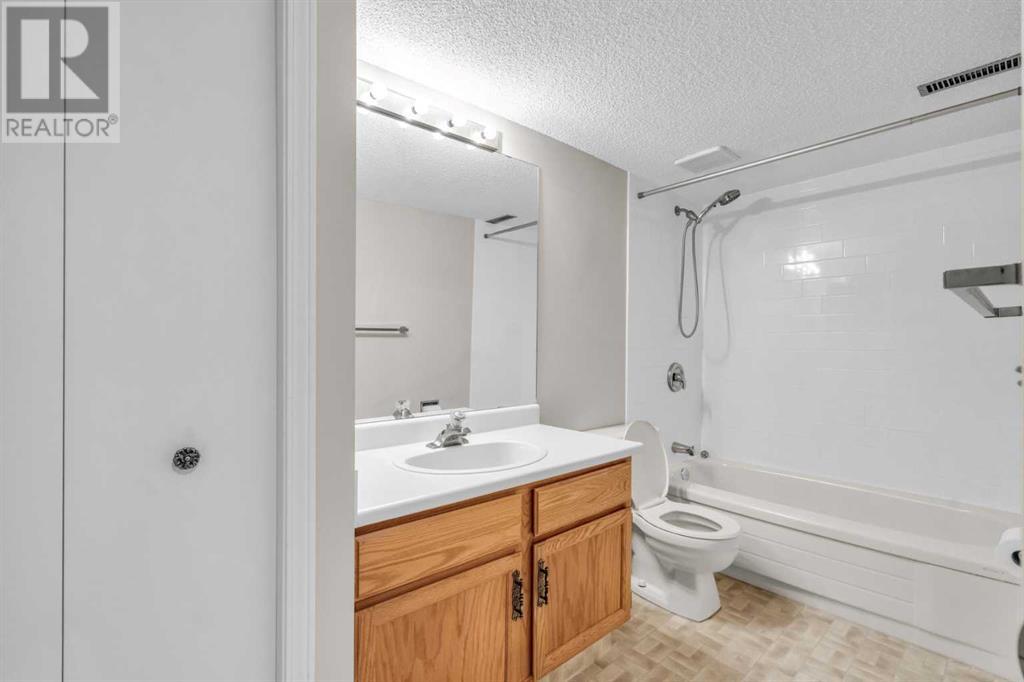 Single Family House for Sale in  Coach Side Terrace SW Coach Hill Calgary 