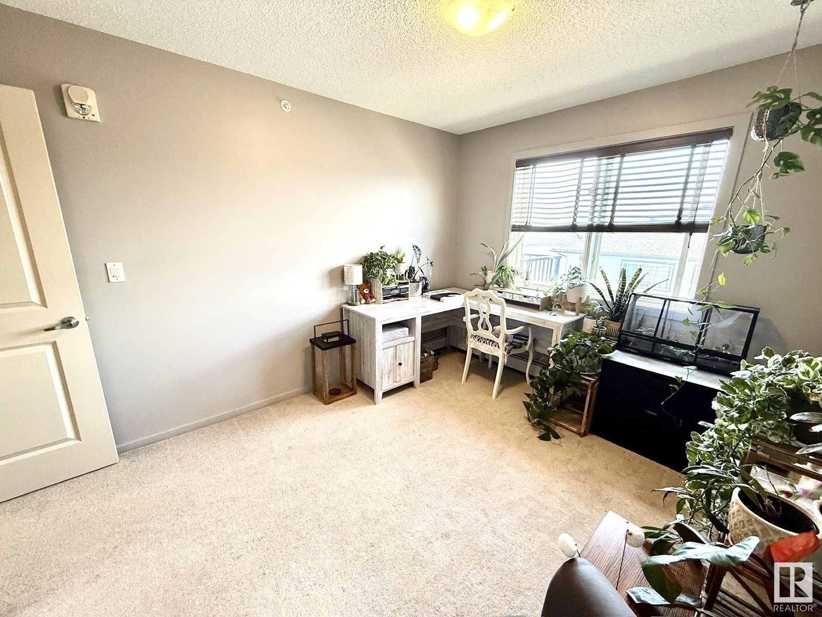 Photo 21 of 402 3353 16 A Av Nw, Edmonton AB