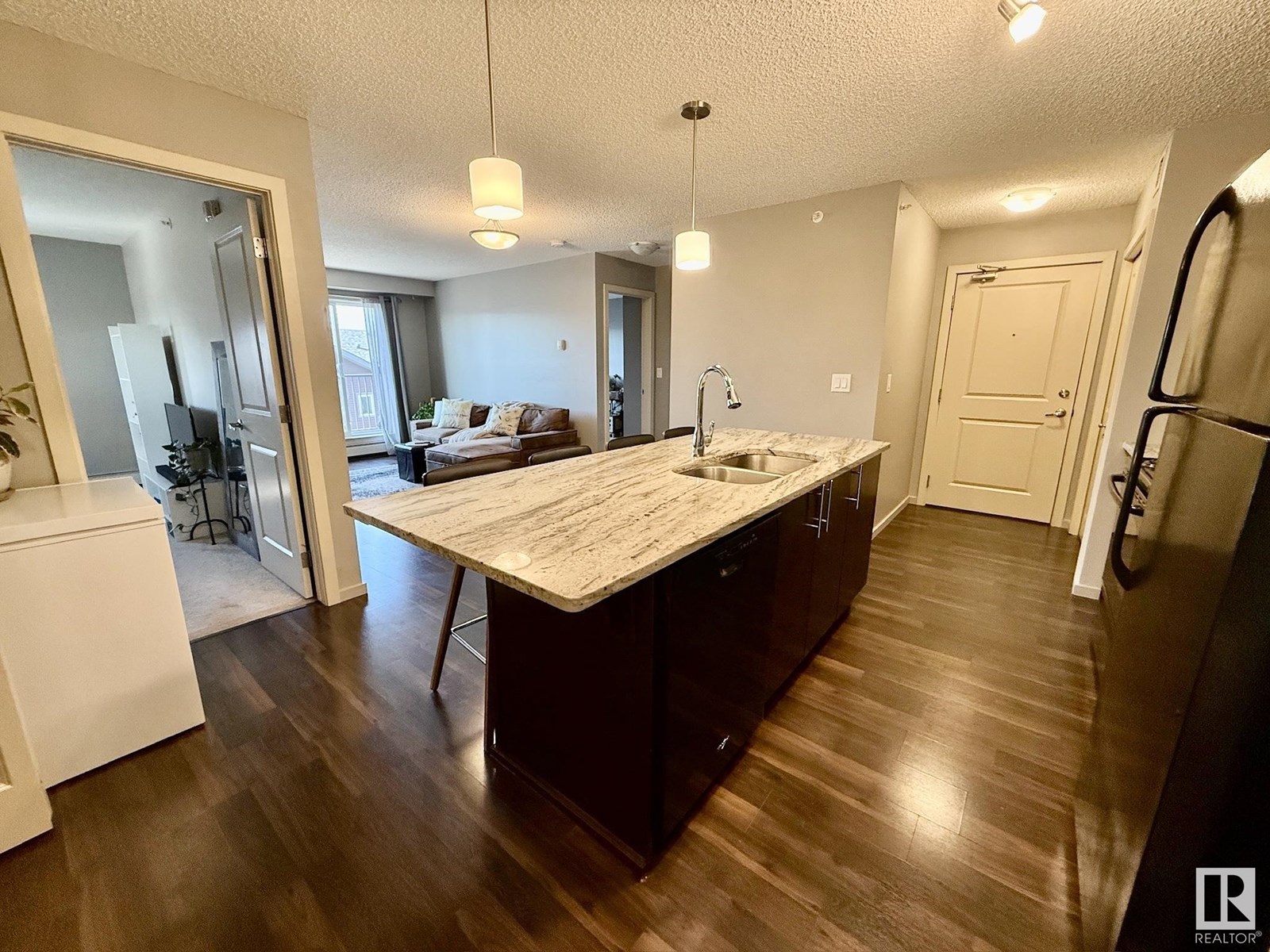 Photo 6 of 402 3353 16 A Av Nw, Edmonton AB