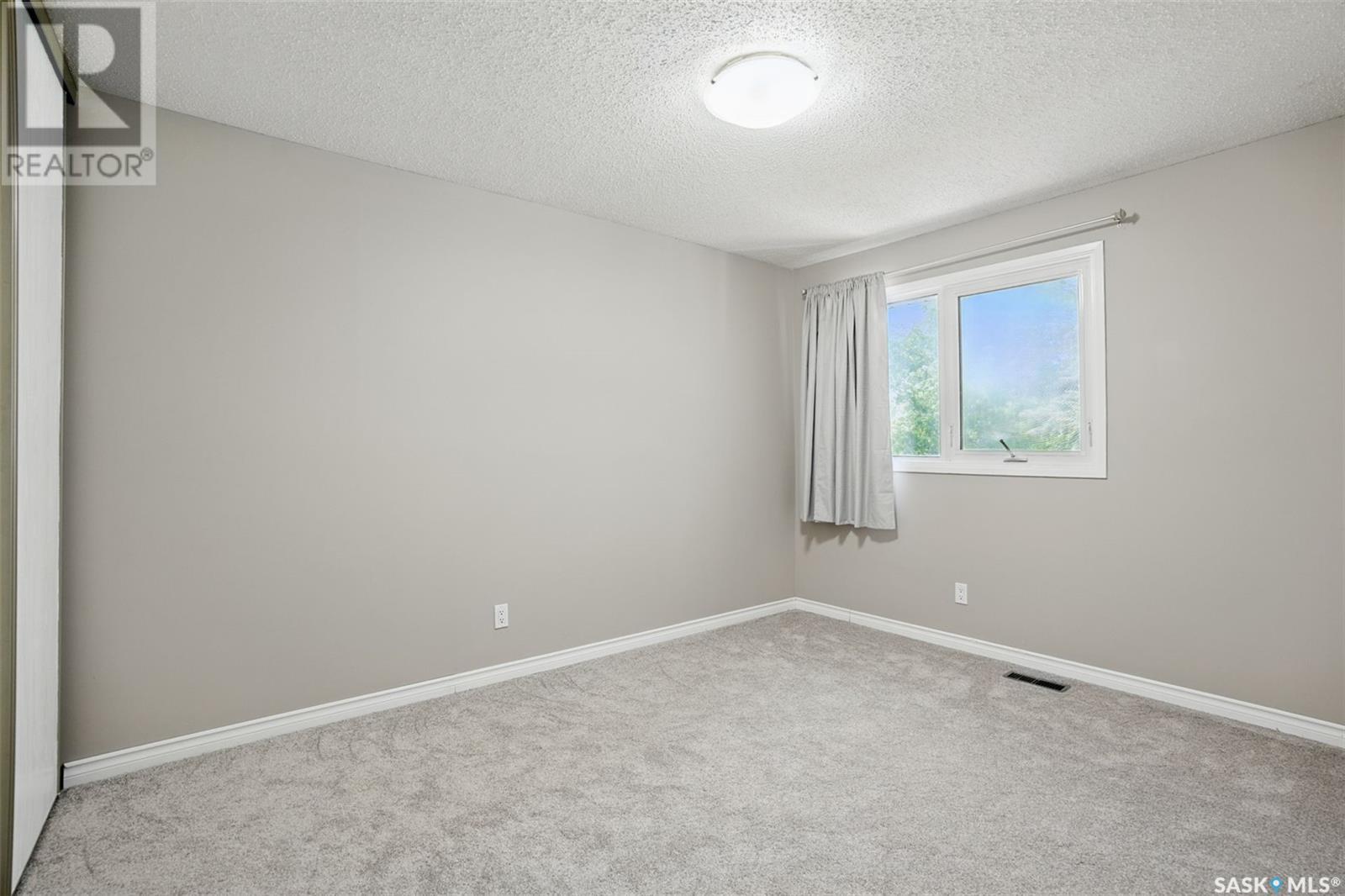 Single Family House 2 Level for Sale in   Haight CRESCENT Saskatoon 