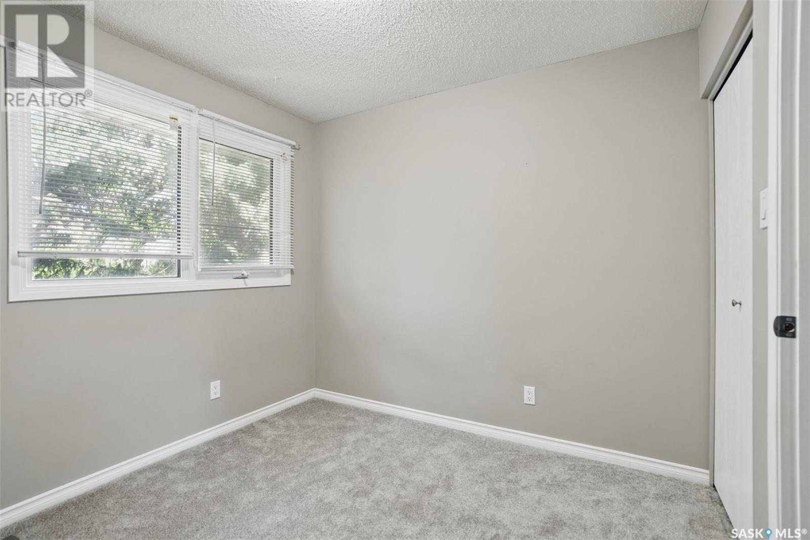 Single Family House 2 Level for Sale in   Haight CRESCENT Saskatoon 