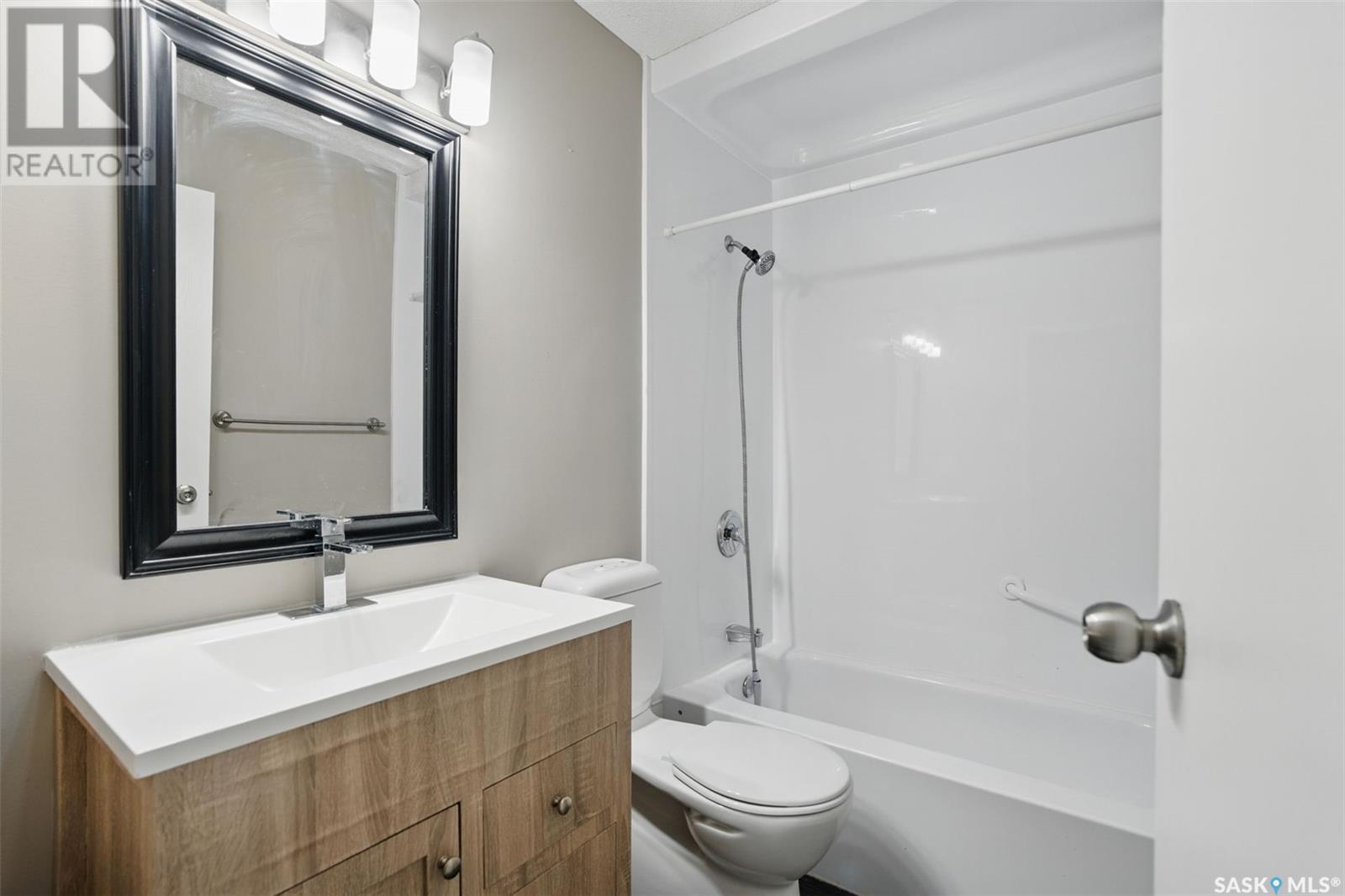 Single Family House 2 Level for Sale in   Haight CRESCENT Saskatoon 