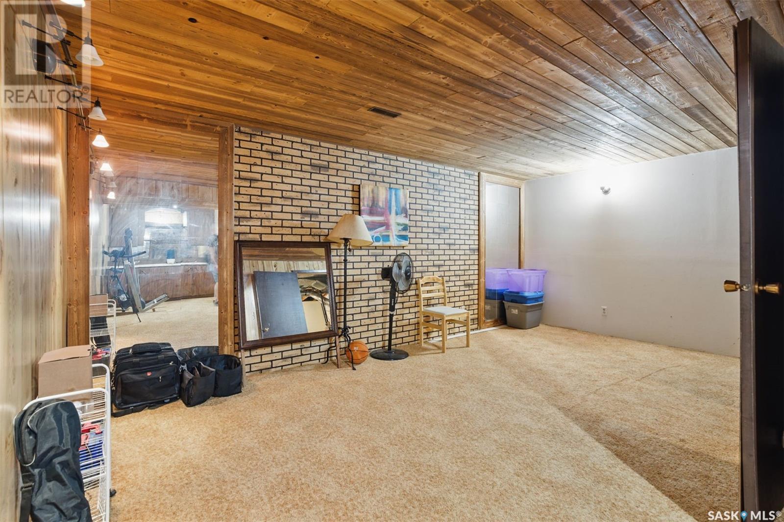 Single Family House 2 Level for Sale in   Haight CRESCENT Saskatoon 