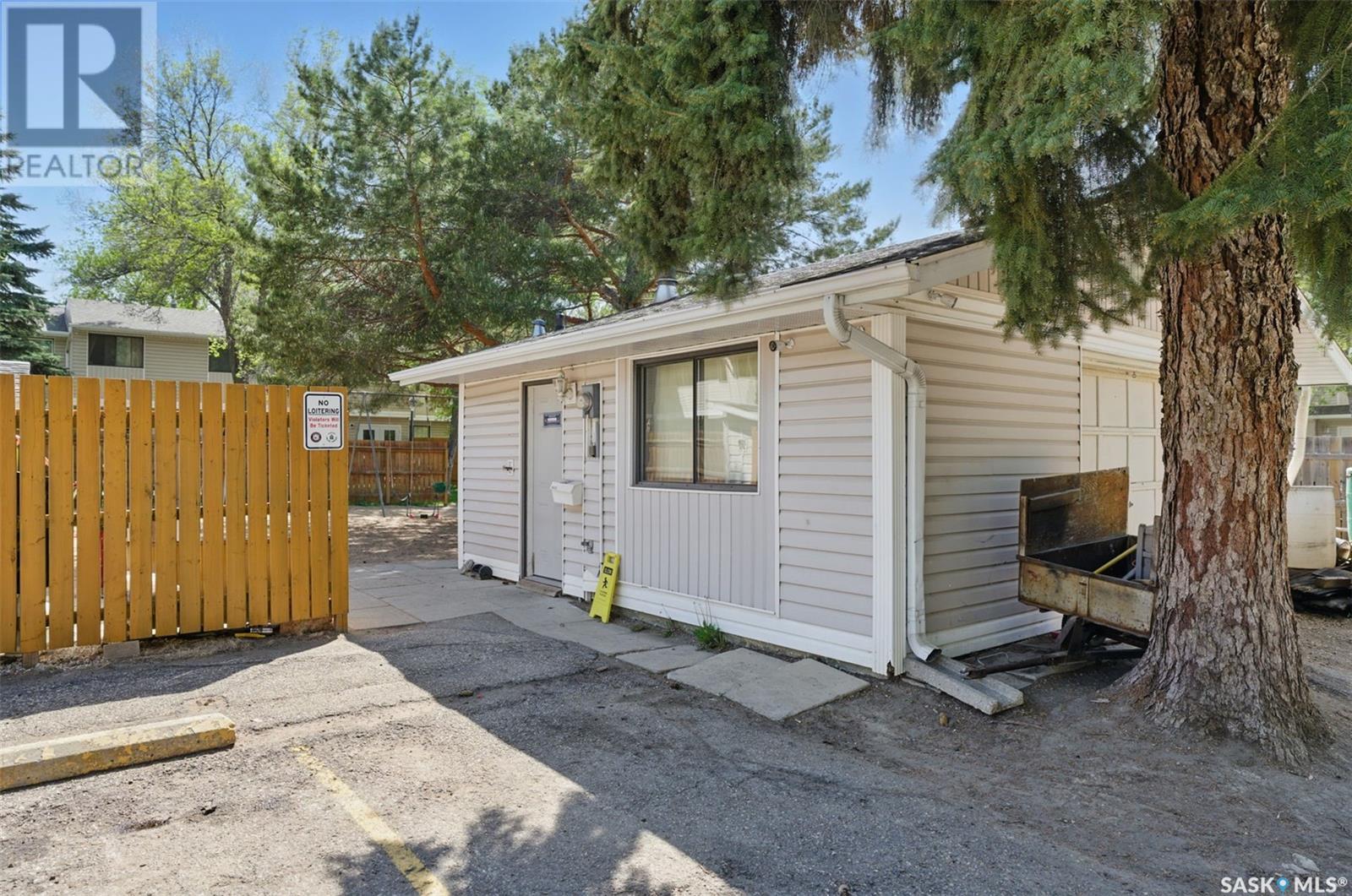Single Family House 2 Level for Sale in   Haight CRESCENT Saskatoon 