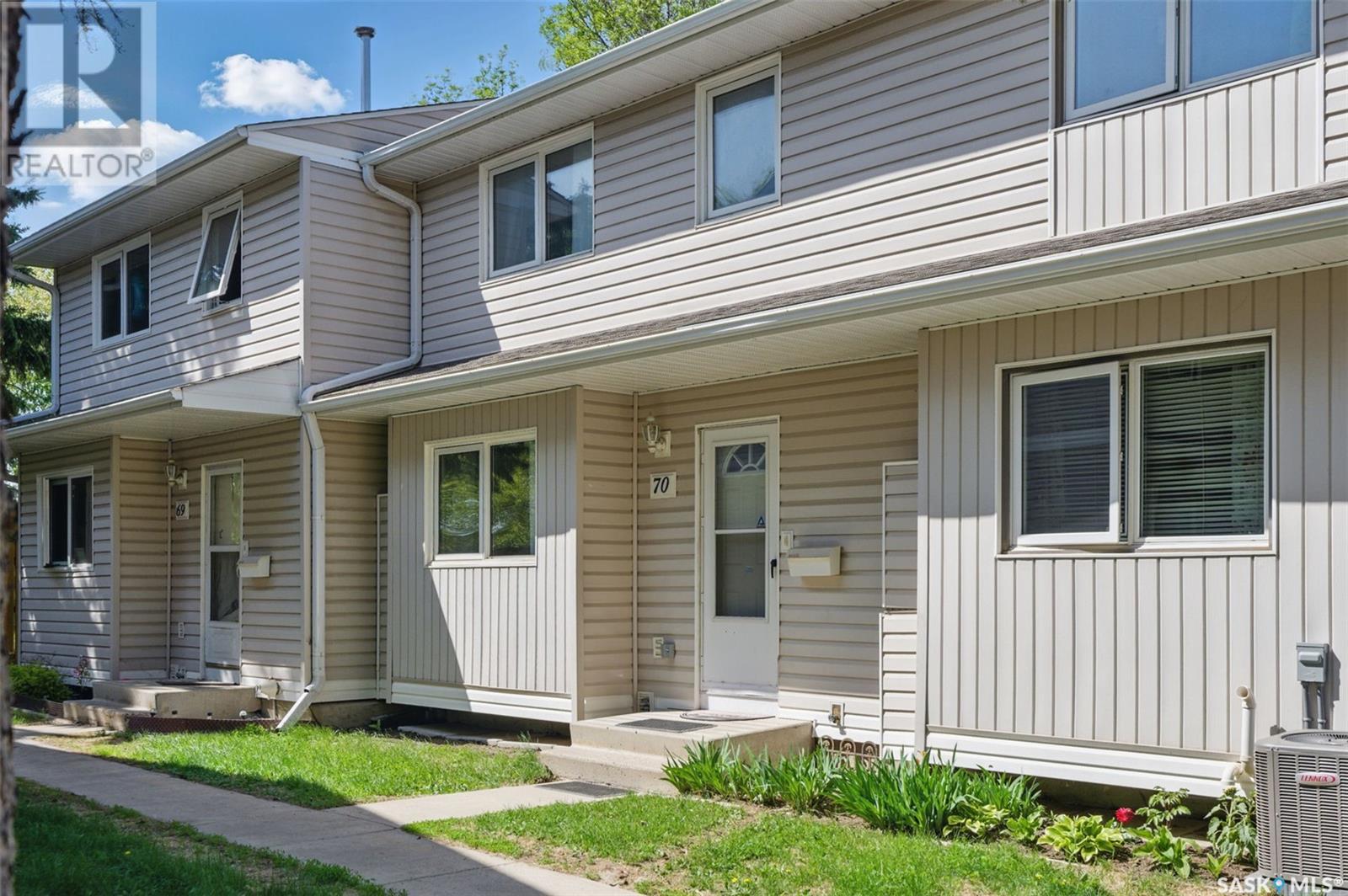 Single Family House 2 Level for Sale in   Haight CRESCENT Saskatoon 