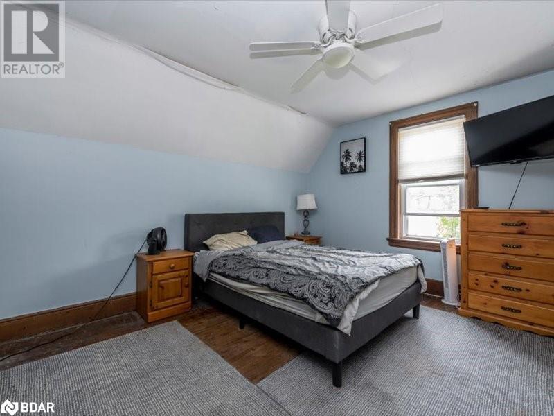 Photo 27 of 49 Park Street, Barrie ON