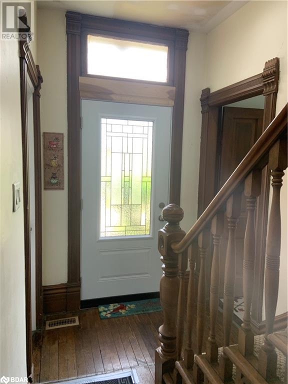 Photo 12 of 49 Park Street, Barrie ON