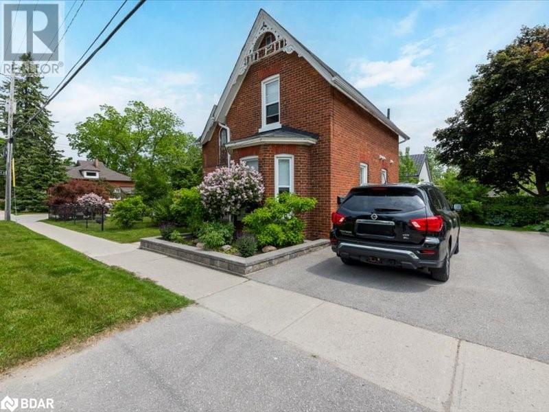 Photo 2 of 49 Park Street, Barrie ON