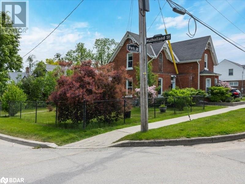 Photo 4 of 49 Park Street, Barrie ON