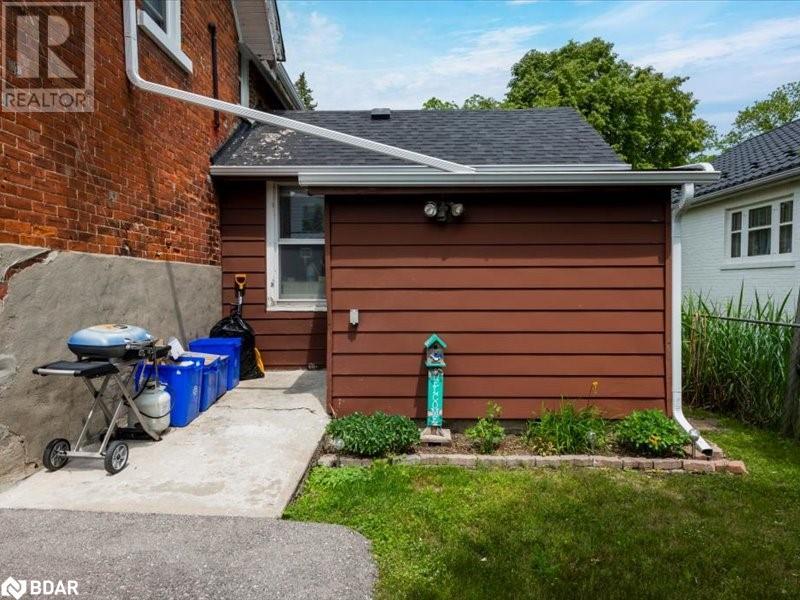 Photo 5 of 49 Park Street, Barrie ON