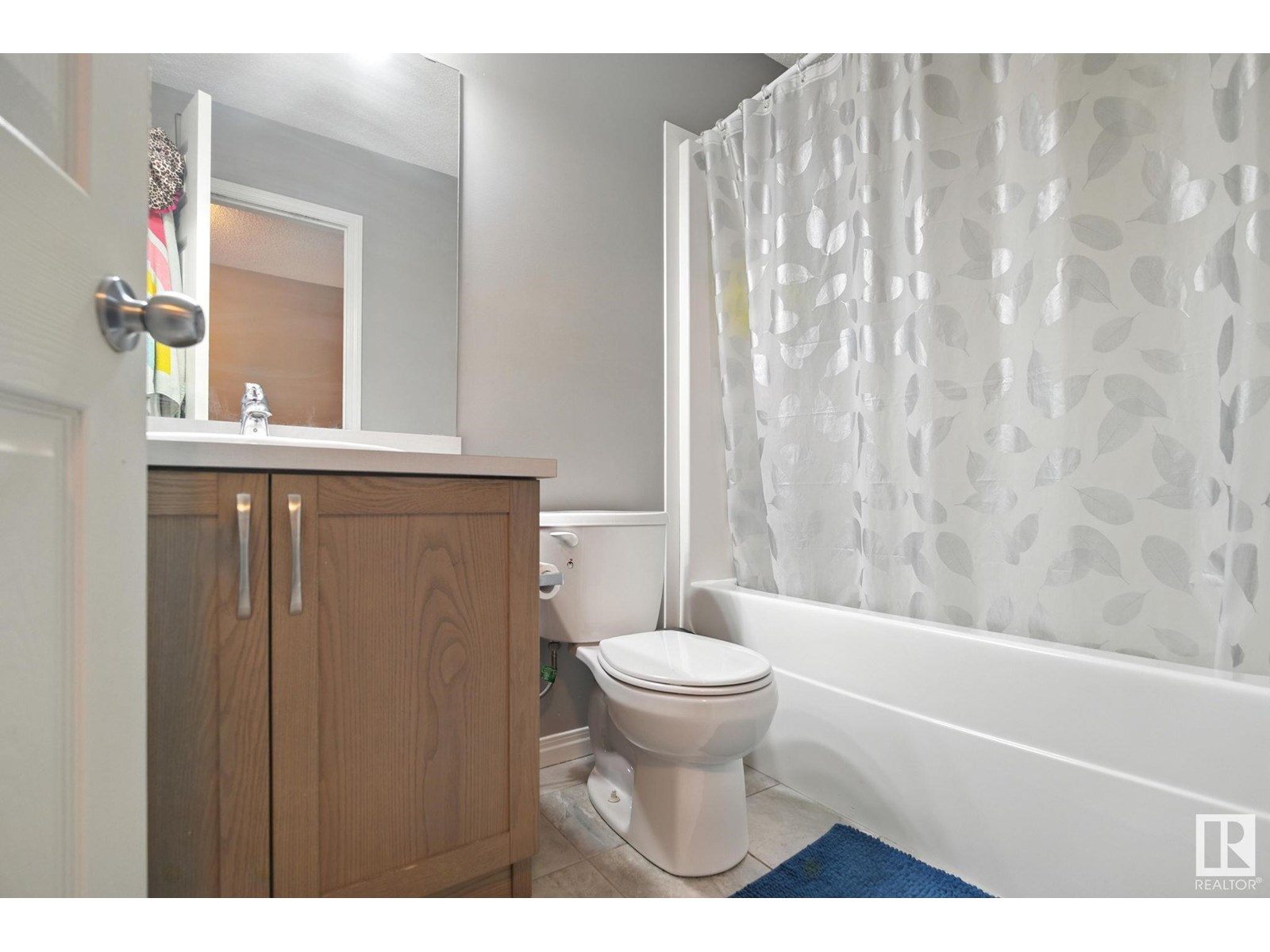 Photo 3 of 4033 Orchards Dr Sw, Edmonton AB