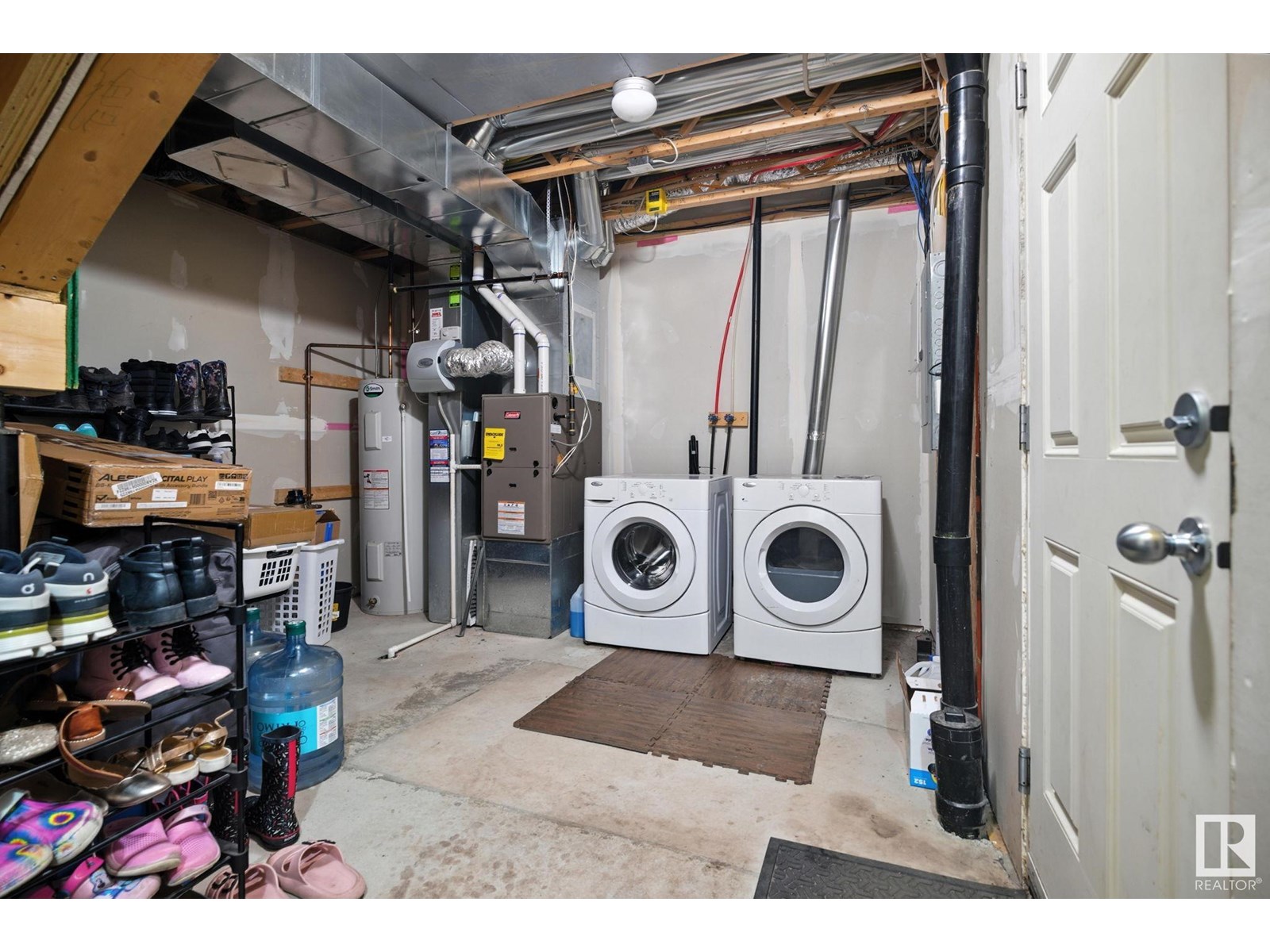 Photo 13 of 4033 Orchards Dr Sw, Edmonton AB