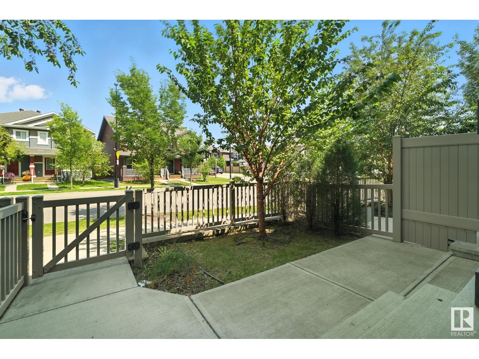 Photo 17 of 4033 Orchards Dr Sw, Edmonton AB