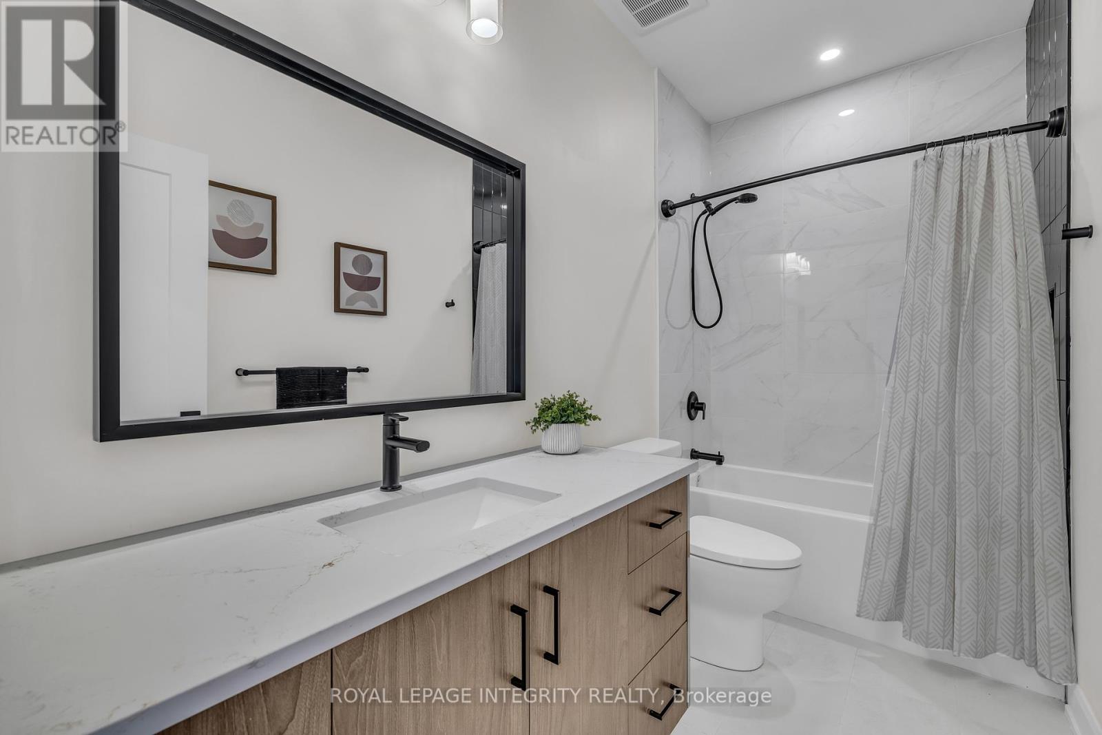 Photo 2 of 106 Maplestone Drive, North Grenville ON