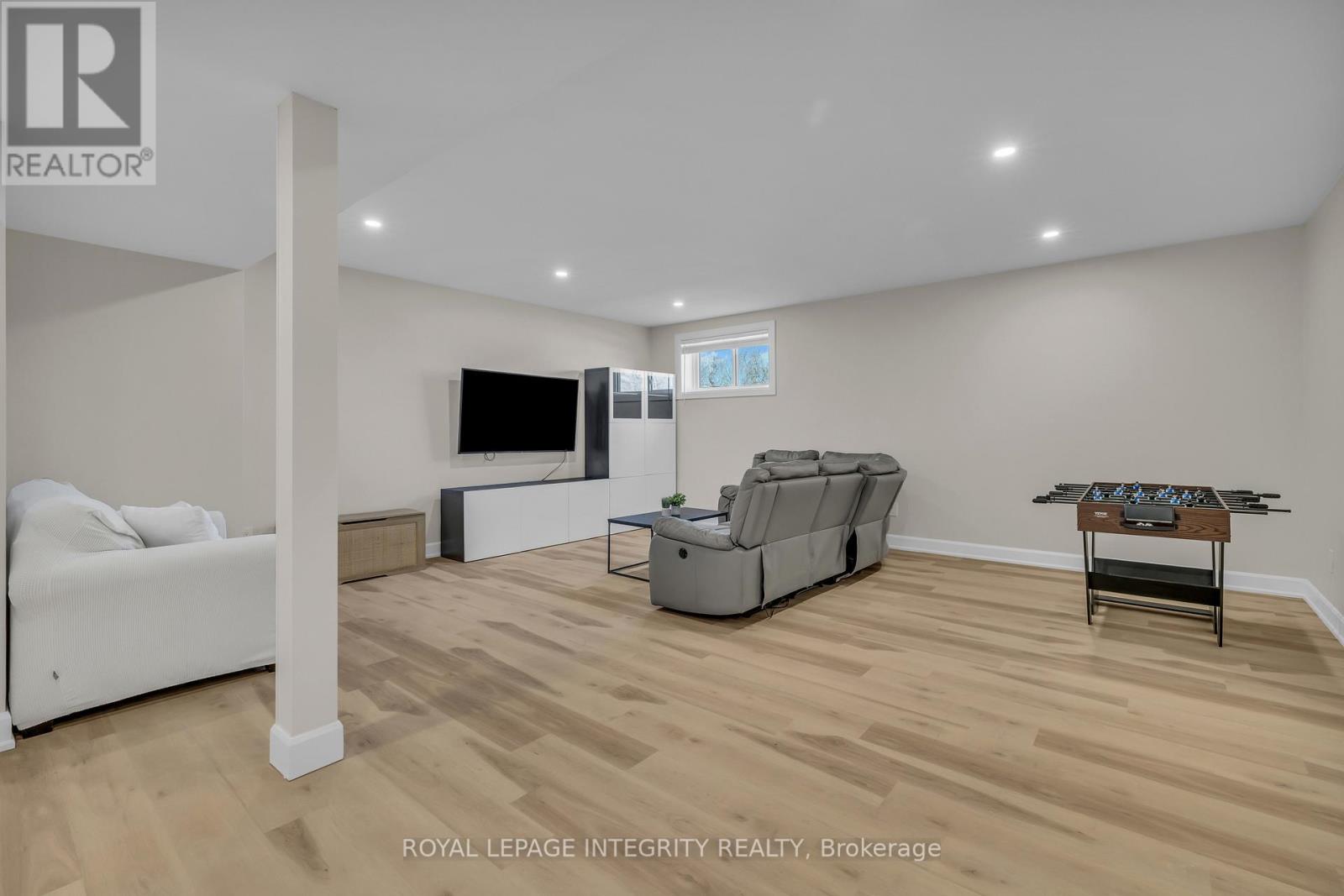 Photo 17 of 106 Maplestone Drive, North Grenville ON