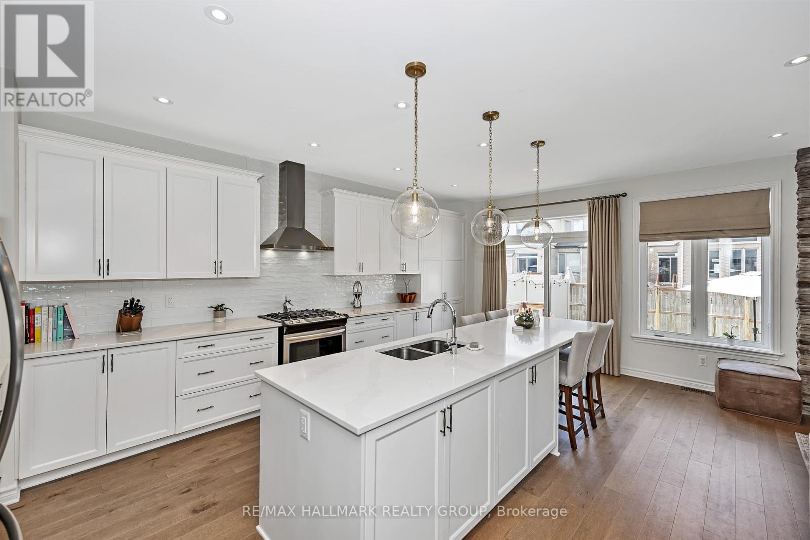 Photo 12 of 271 Mount Nebo Way, Ottawa ON