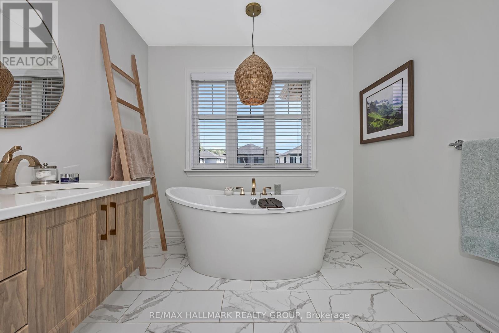 Photo 29 of 271 Mount Nebo Way, Ottawa ON