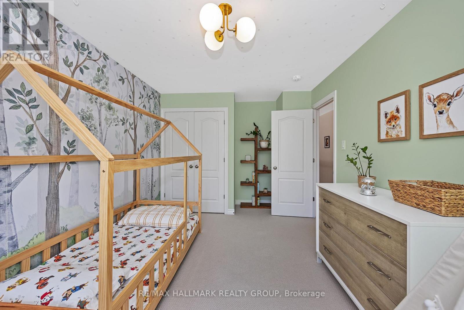 Photo 34 of 271 Mount Nebo Way, Ottawa ON