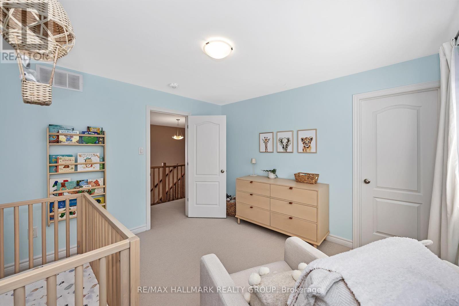 Photo 36 of 271 Mount Nebo Way, Ottawa ON