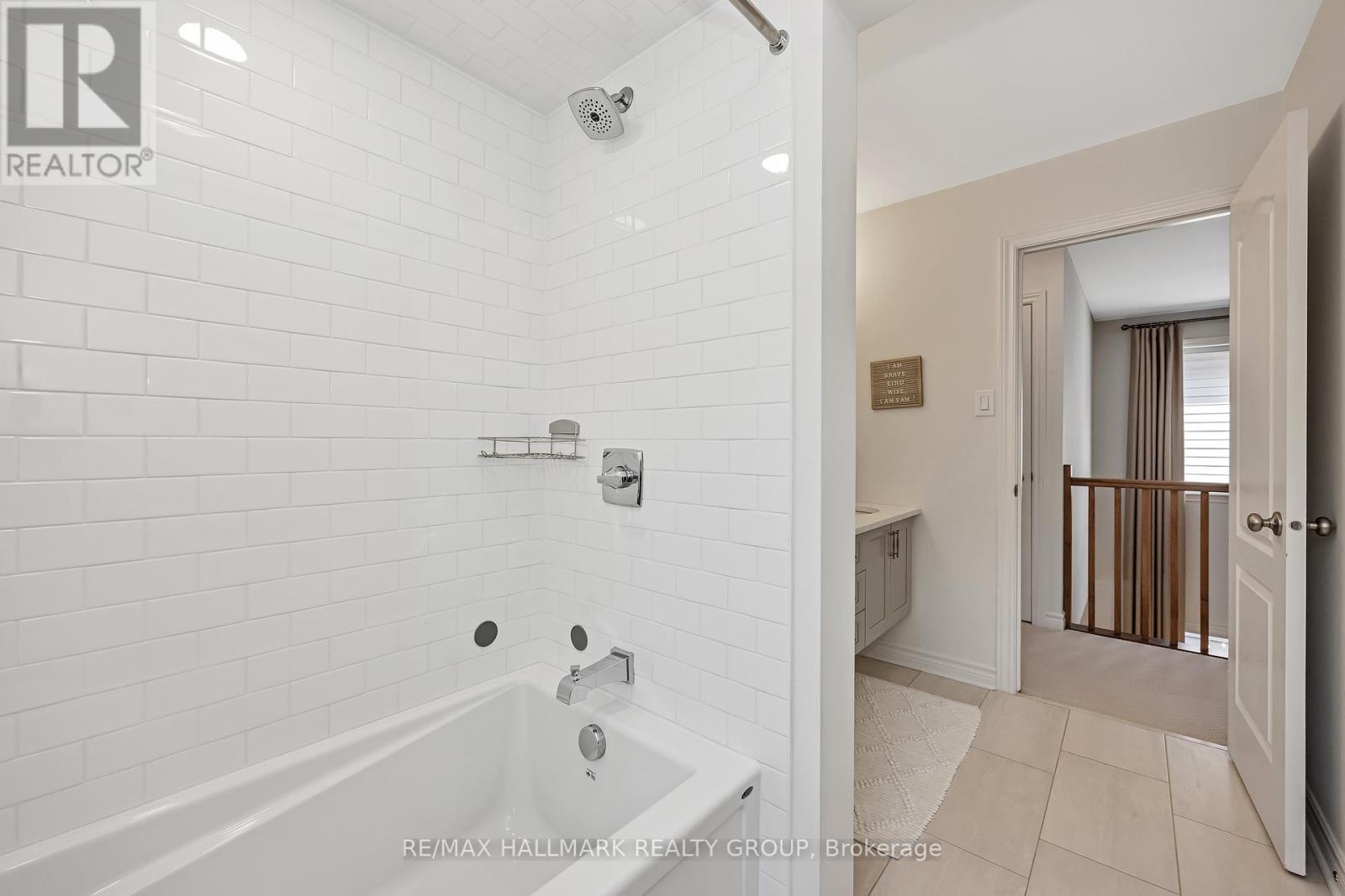 Photo 39 of 271 Mount Nebo Way, Ottawa ON