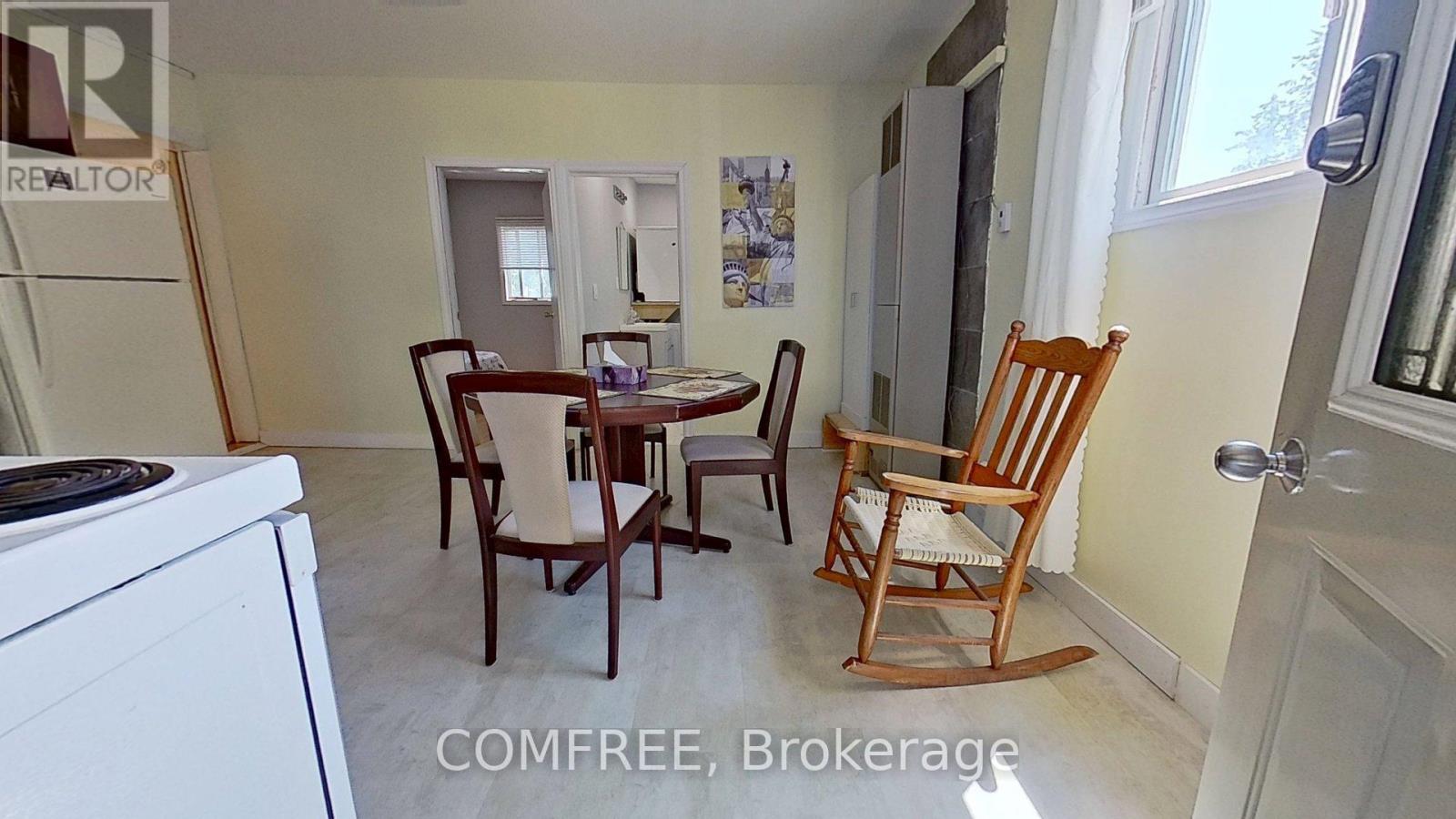 Photo 10 of 110 Gilbert Street, Belleville ON