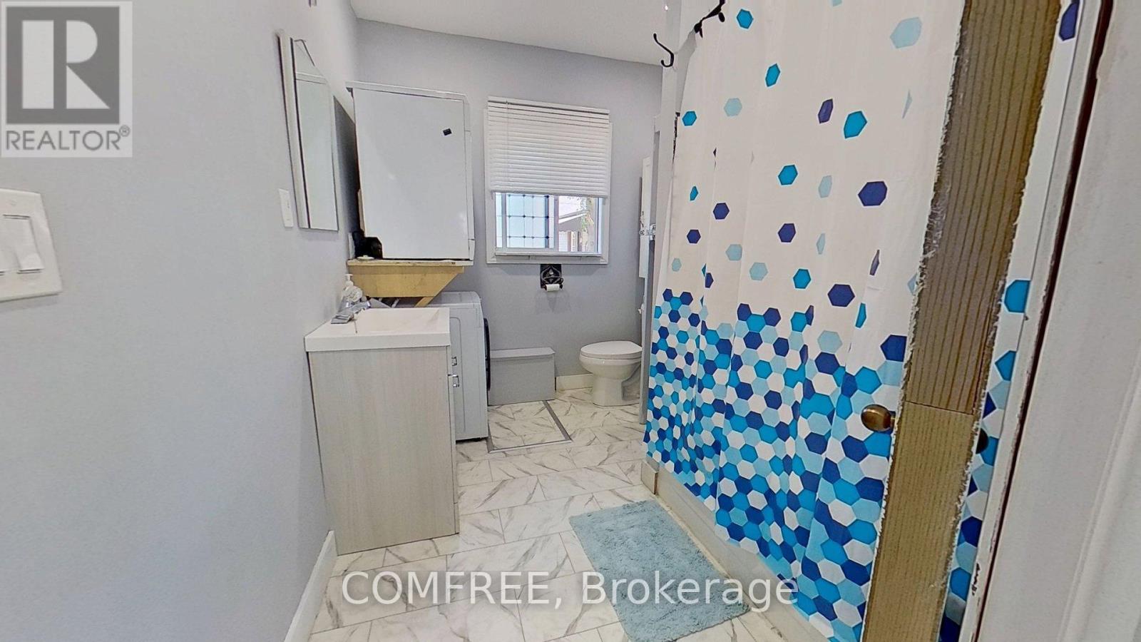 Photo 5 of 110 Gilbert Street, Belleville ON
