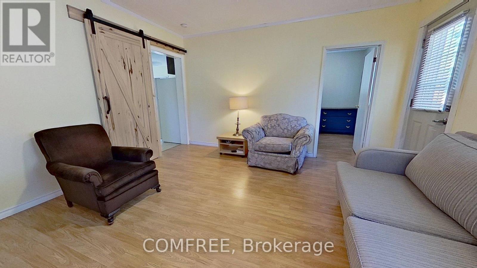 Photo 7 of 110 Gilbert Street, Belleville ON