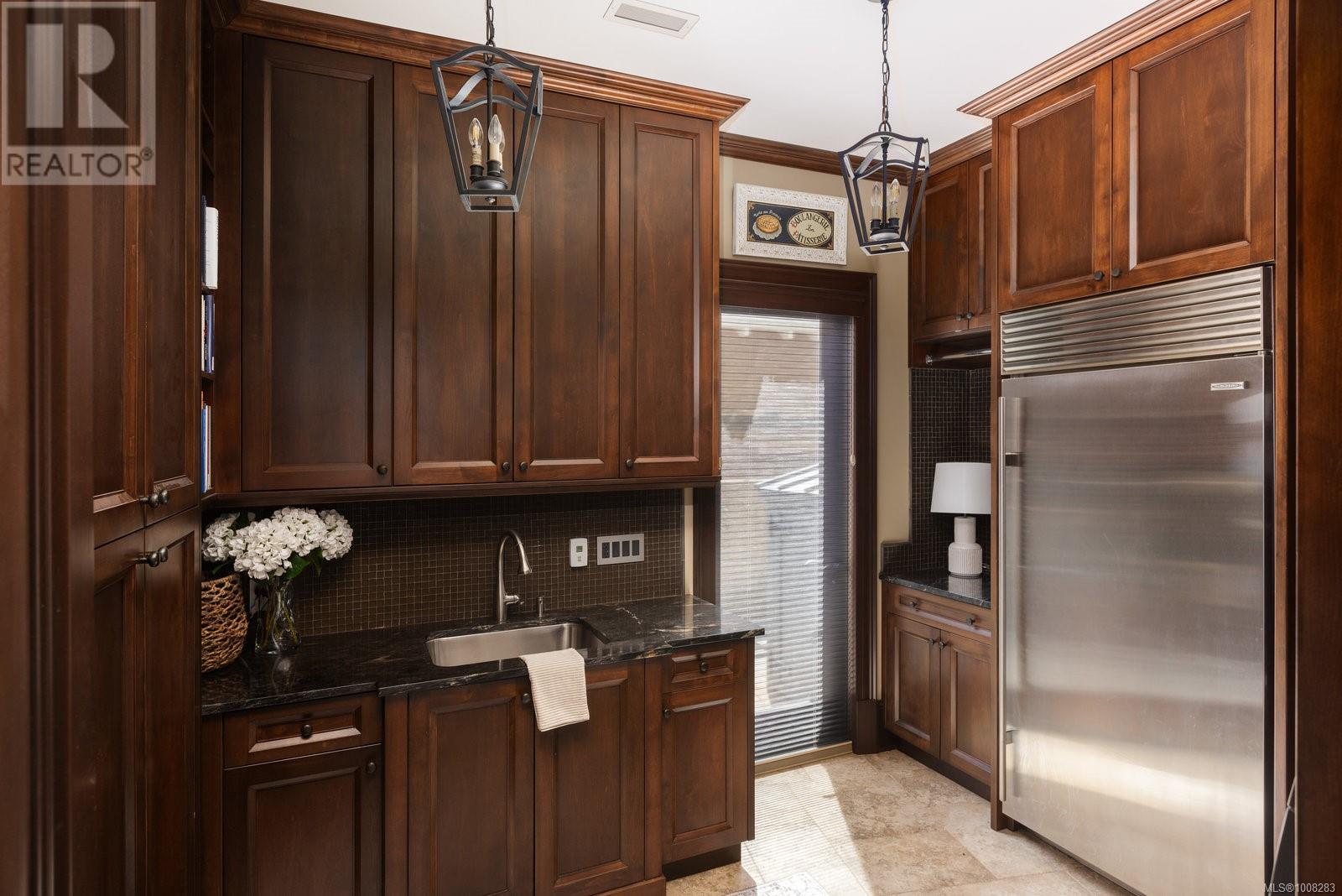  10493 Allbay Road, Sidney