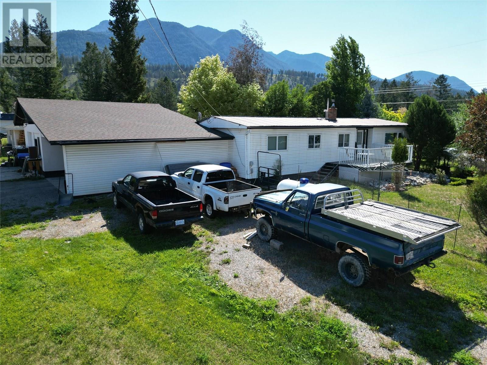 Photo 58 of 7516 Columbia Avenue, Radium Hot Springs BC