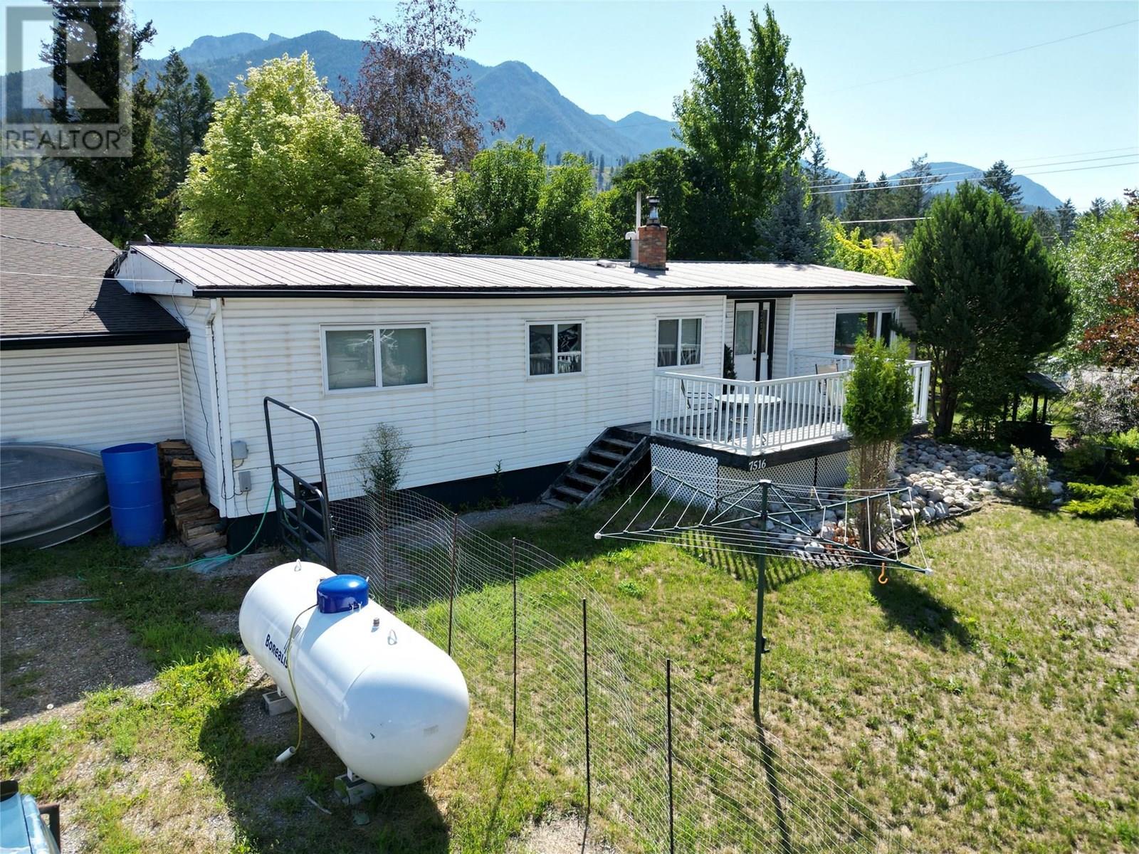 Photo 40 of 7516 Columbia Avenue, Radium Hot Springs BC