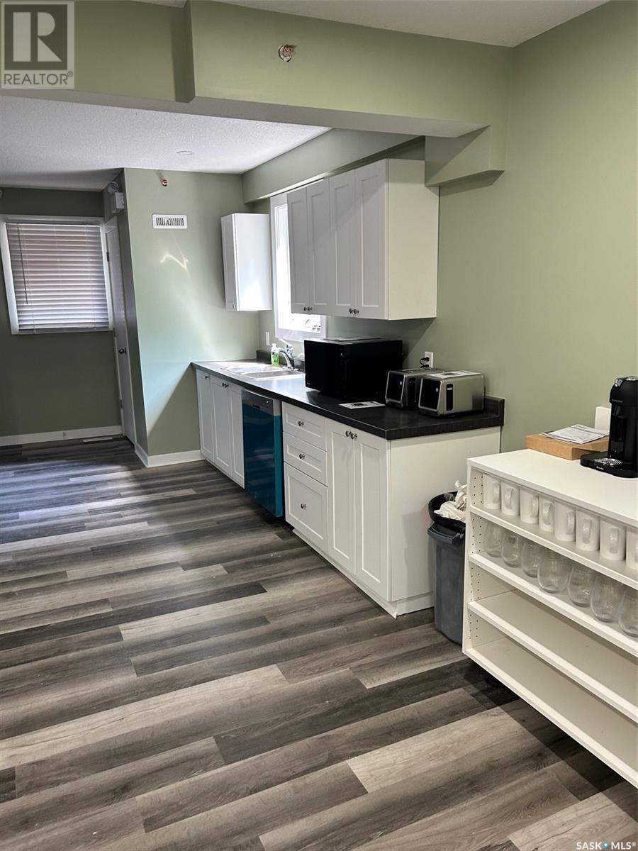 Photo 7 of 3030 Whitmore Avenue, Regina SK