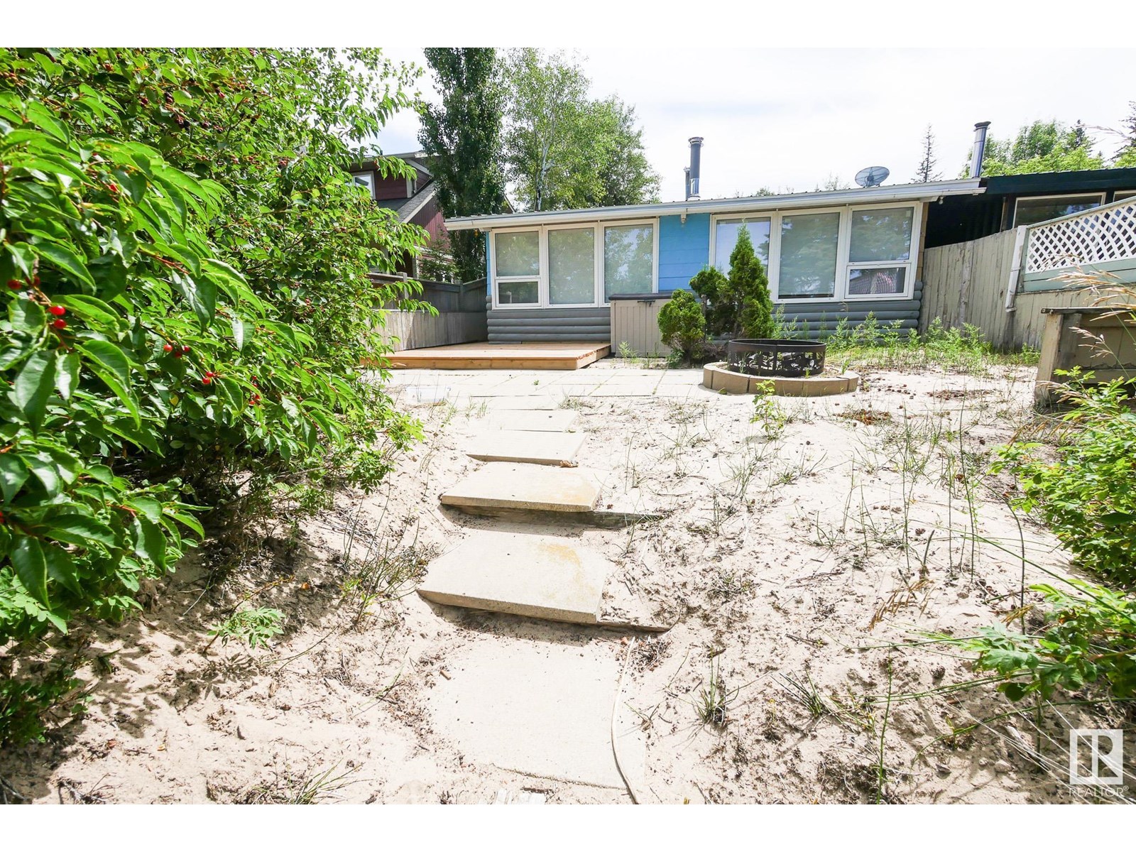 Photo 27 of 1013 A 1 Ave Mameo Beach, Rural Wetaskiwin County AB