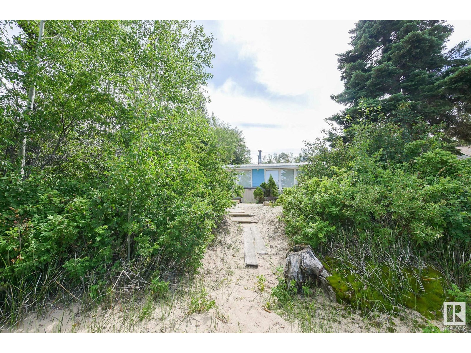 Photo 30 of 1013 A 1 Ave Mameo Beach, Rural Wetaskiwin County AB