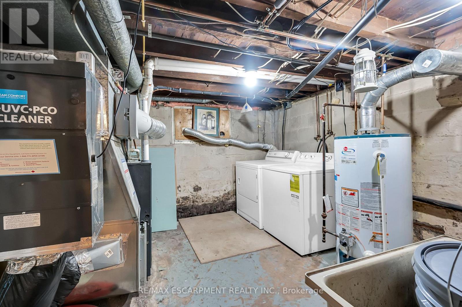 Photo 6 of 1256 Cannon Street E, Hamilton ON
