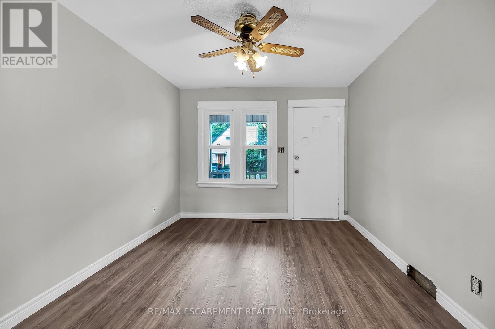 Photo 10 of 1256 Cannon Street E, Hamilton ON