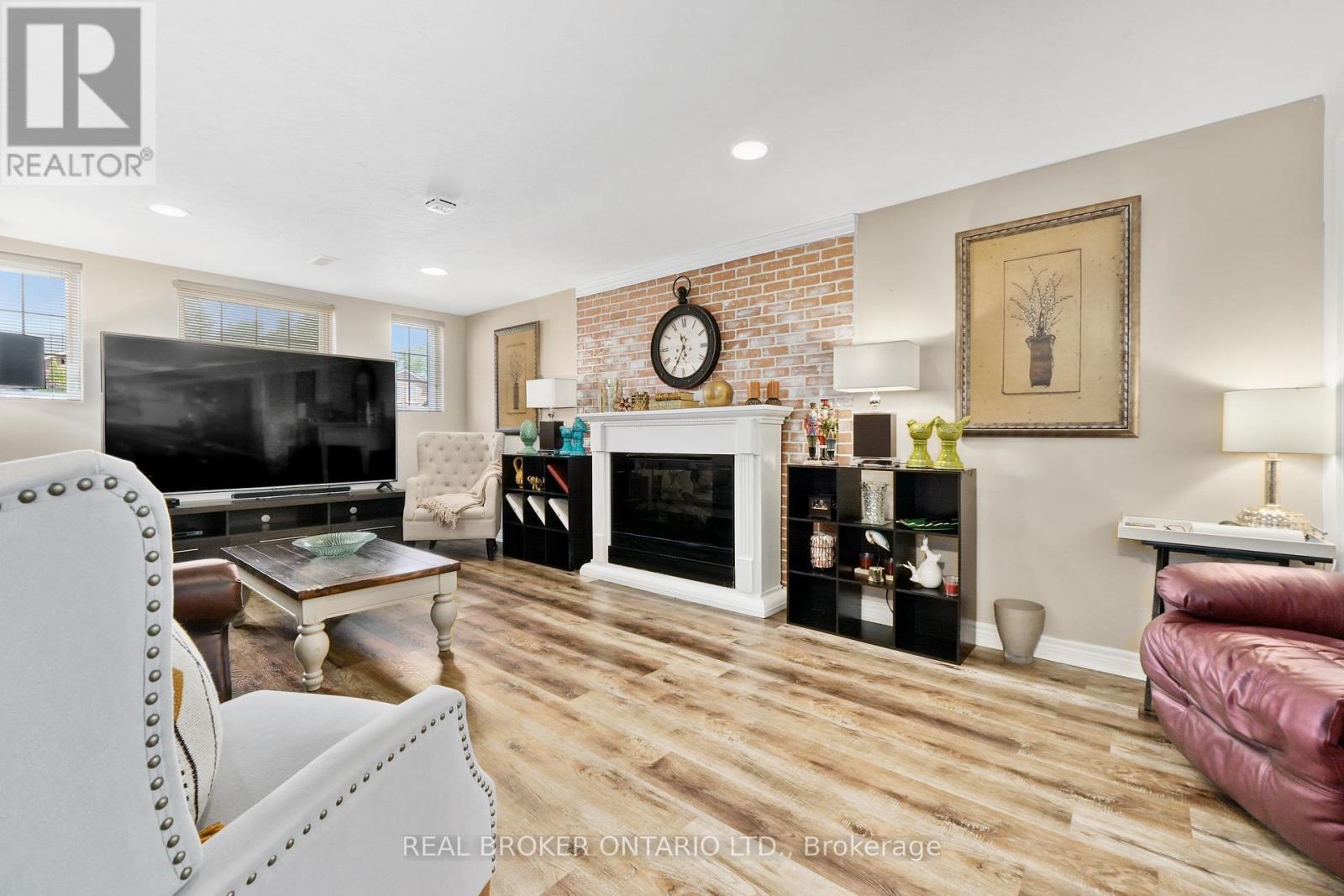 Photo 19 of 14 Northview Lane, Quinte West ON
