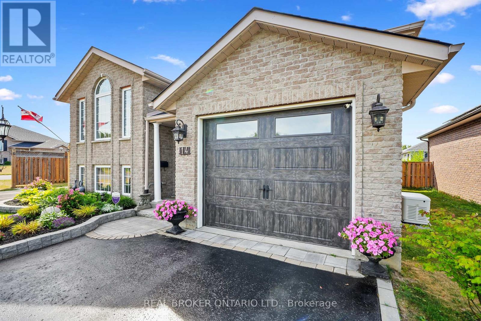 Photo 2 of 14 Northview Lane, Quinte West ON